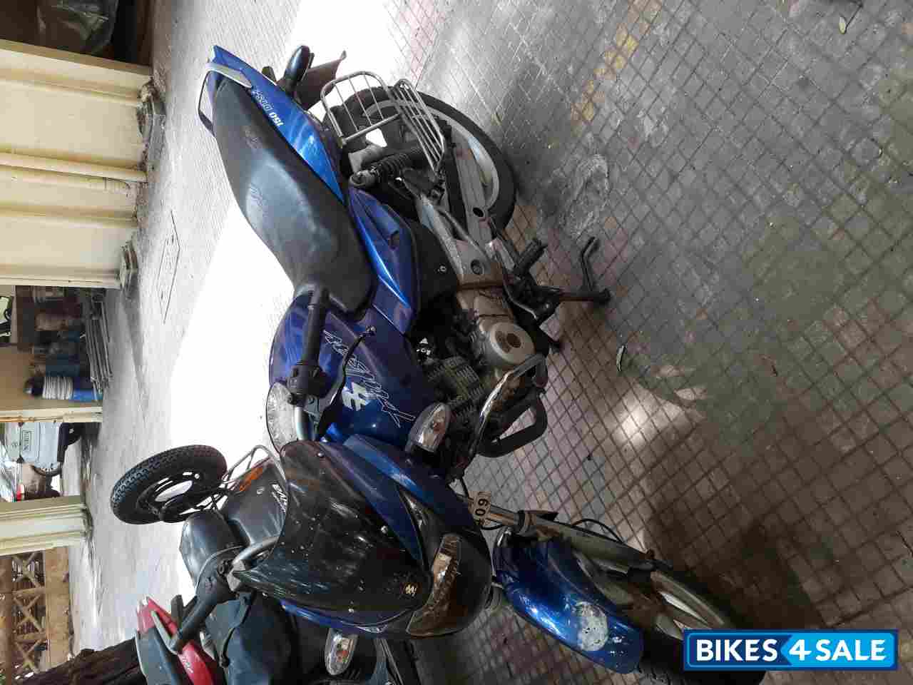 Blue Bajaj Pulsar 150 DTSi