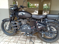 Royal Enfield Classic Stealth Black 2018 Model