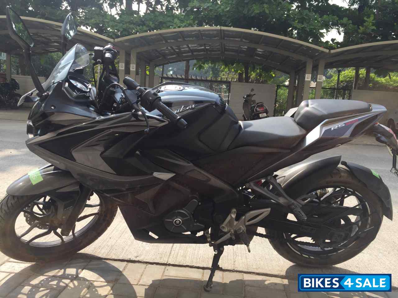 Graphite Black Bajaj Pulsar RS 200 ABS