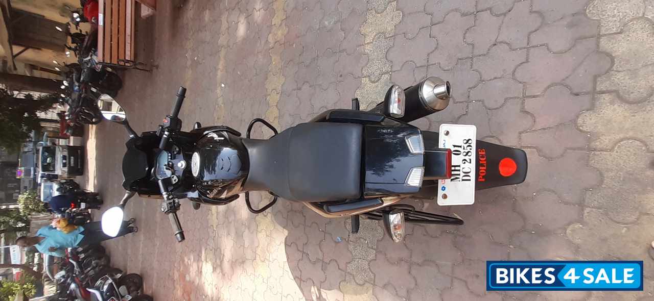 Black Bajaj Pulsar 220 DTSFi