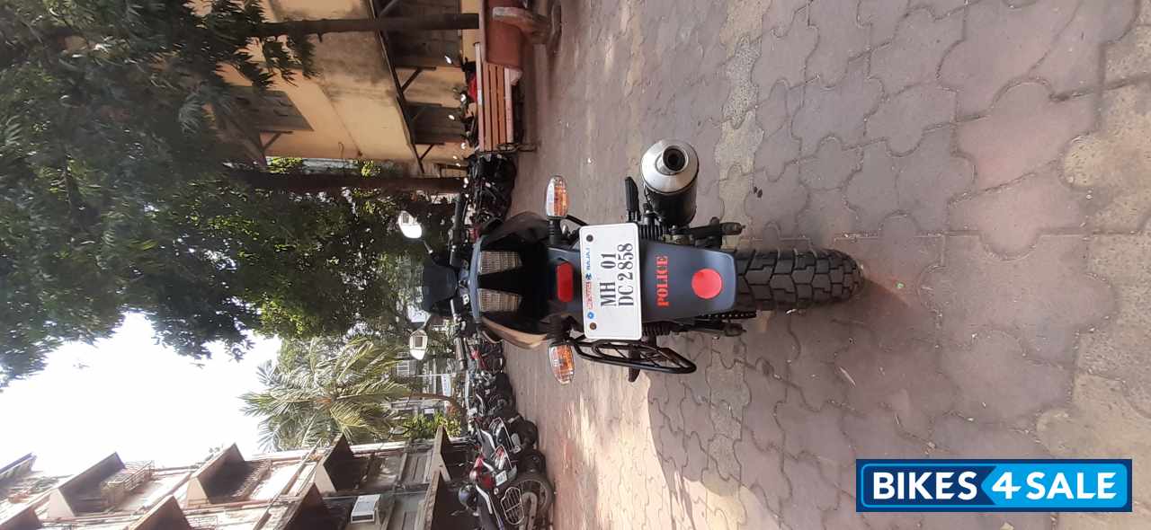 Black Bajaj Pulsar 220 DTSFi
