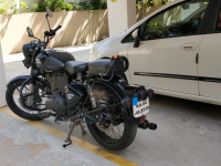 Royal Enfield Classic Stealth Black