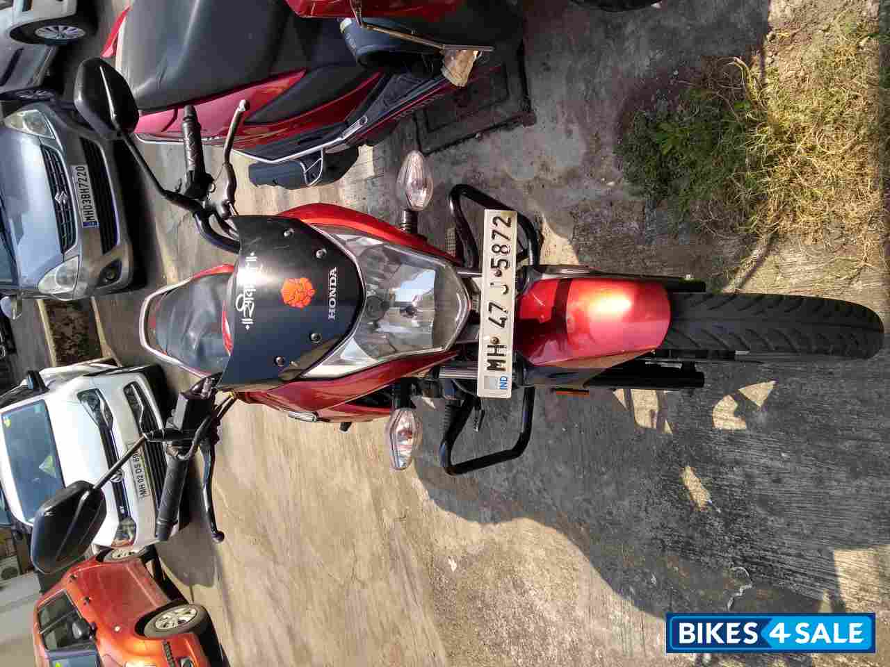 Red Honda CB Unicorn 160