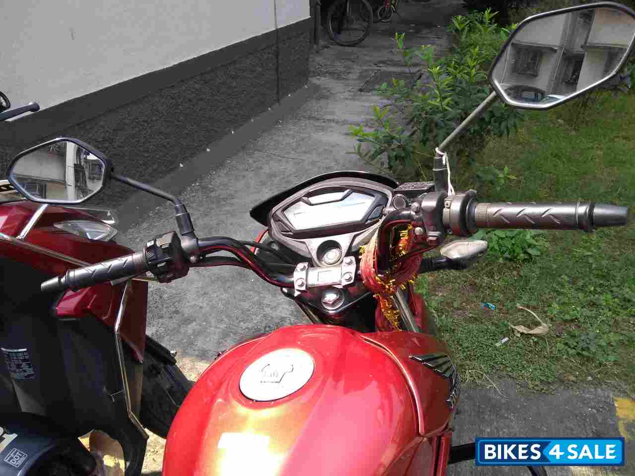 Red Honda CB Unicorn 160
