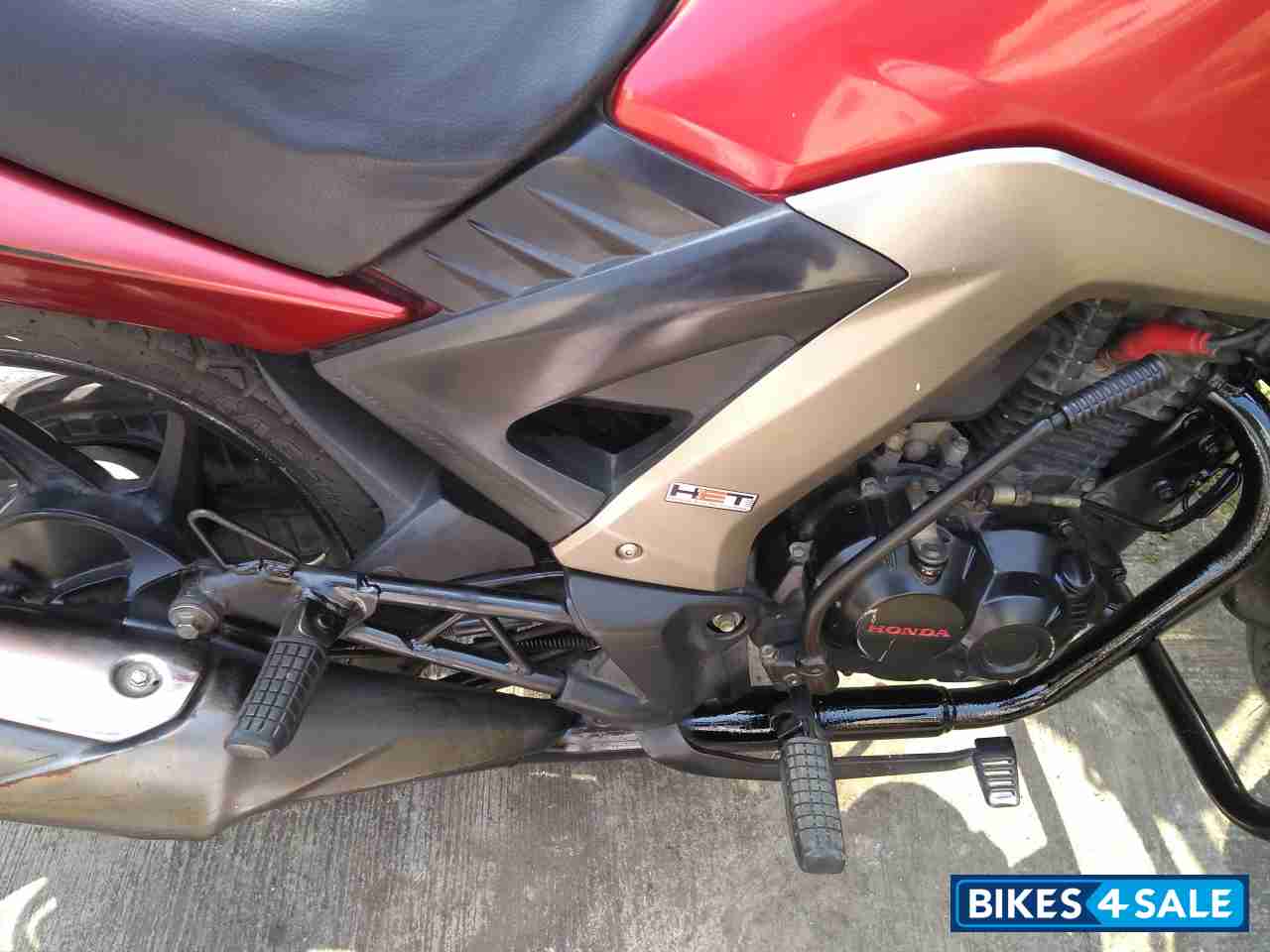 Red Honda CB Unicorn 160