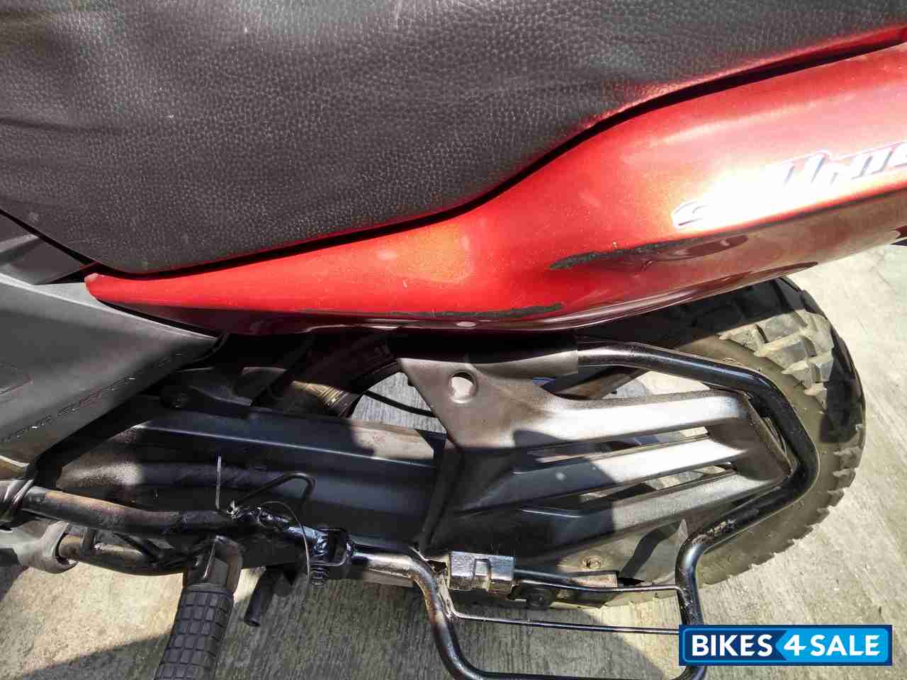 Red Honda CB Unicorn 160