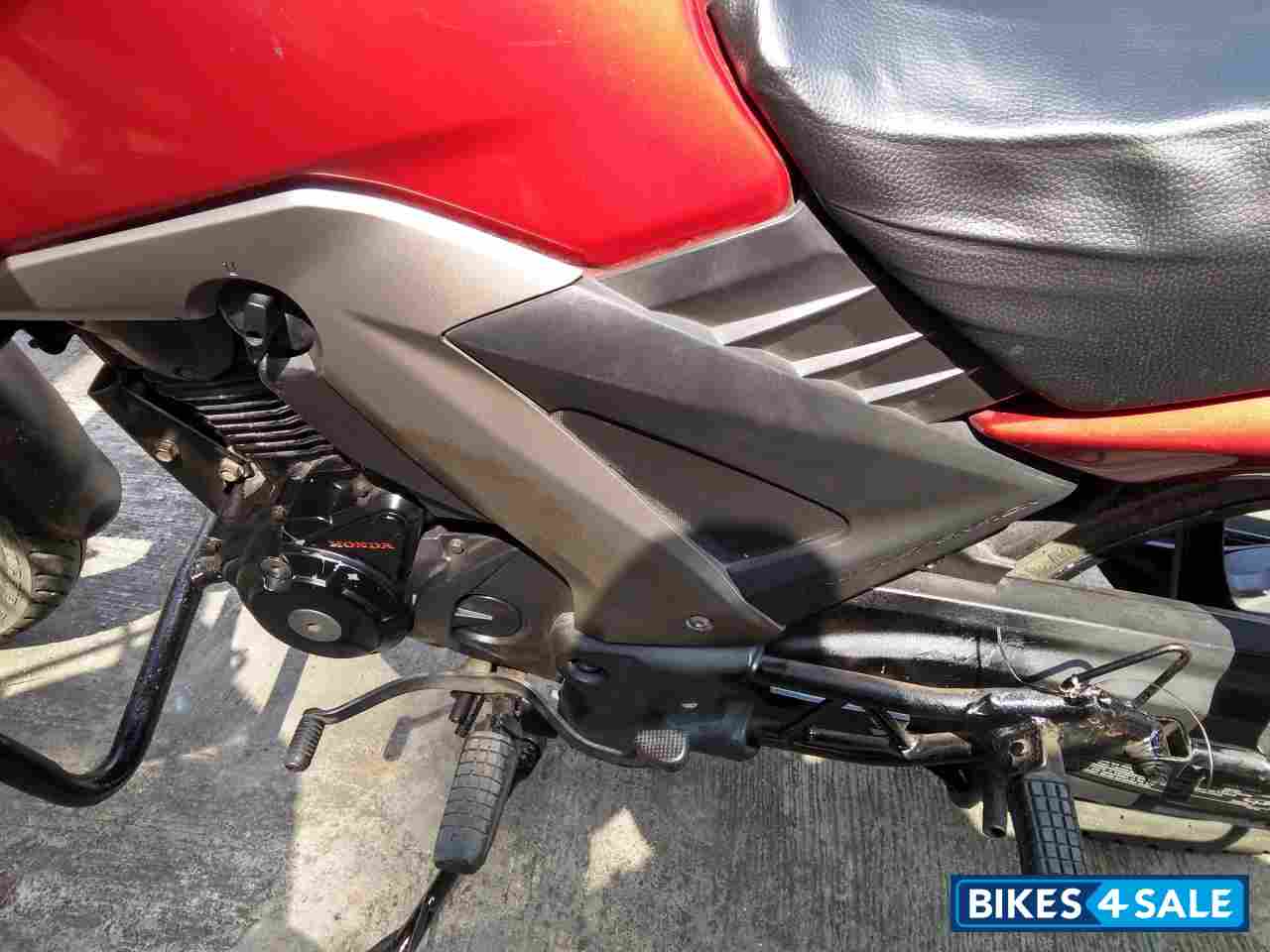 Red Honda CB Unicorn 160