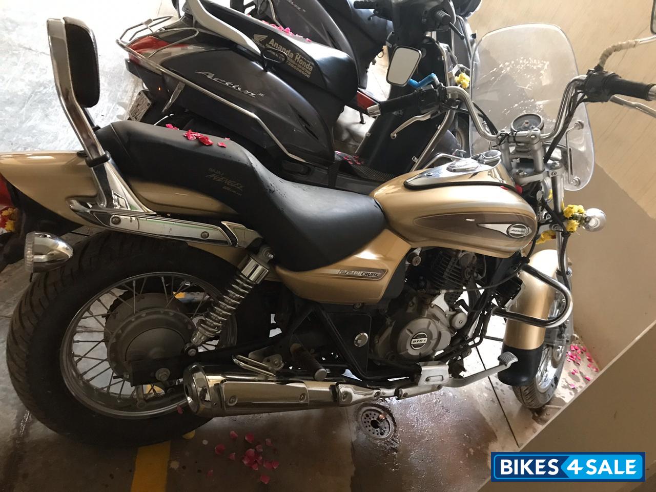 Bajaj Avenger Cruise 220