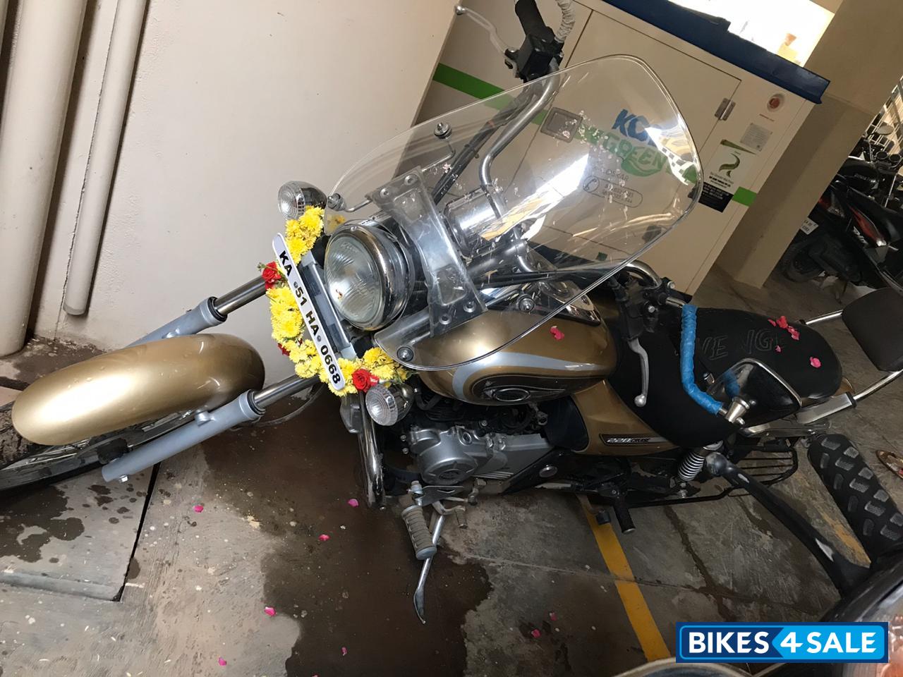 Bajaj Avenger Cruise 220 Bajaj Avenger Cruise 220