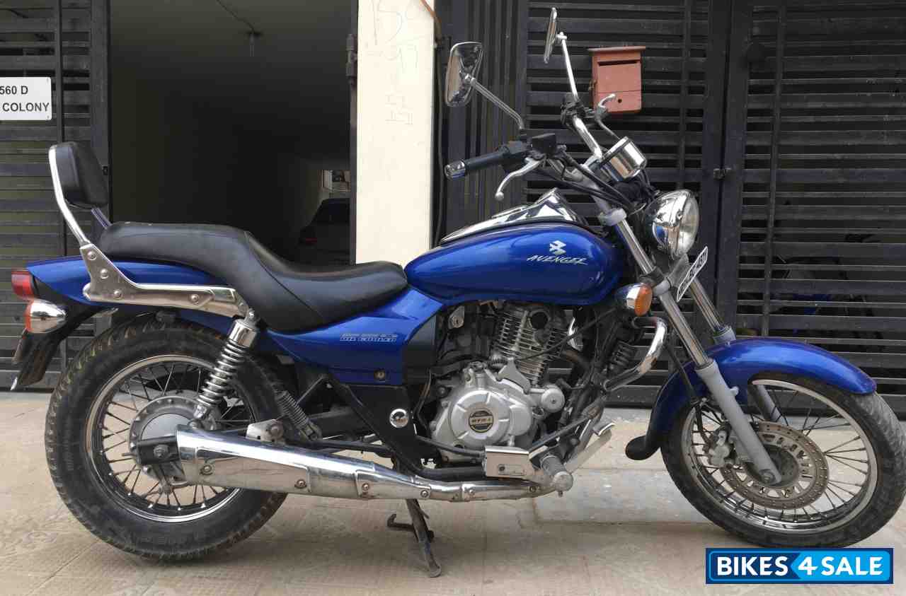 Bajaj Avenger 220 DTS-i