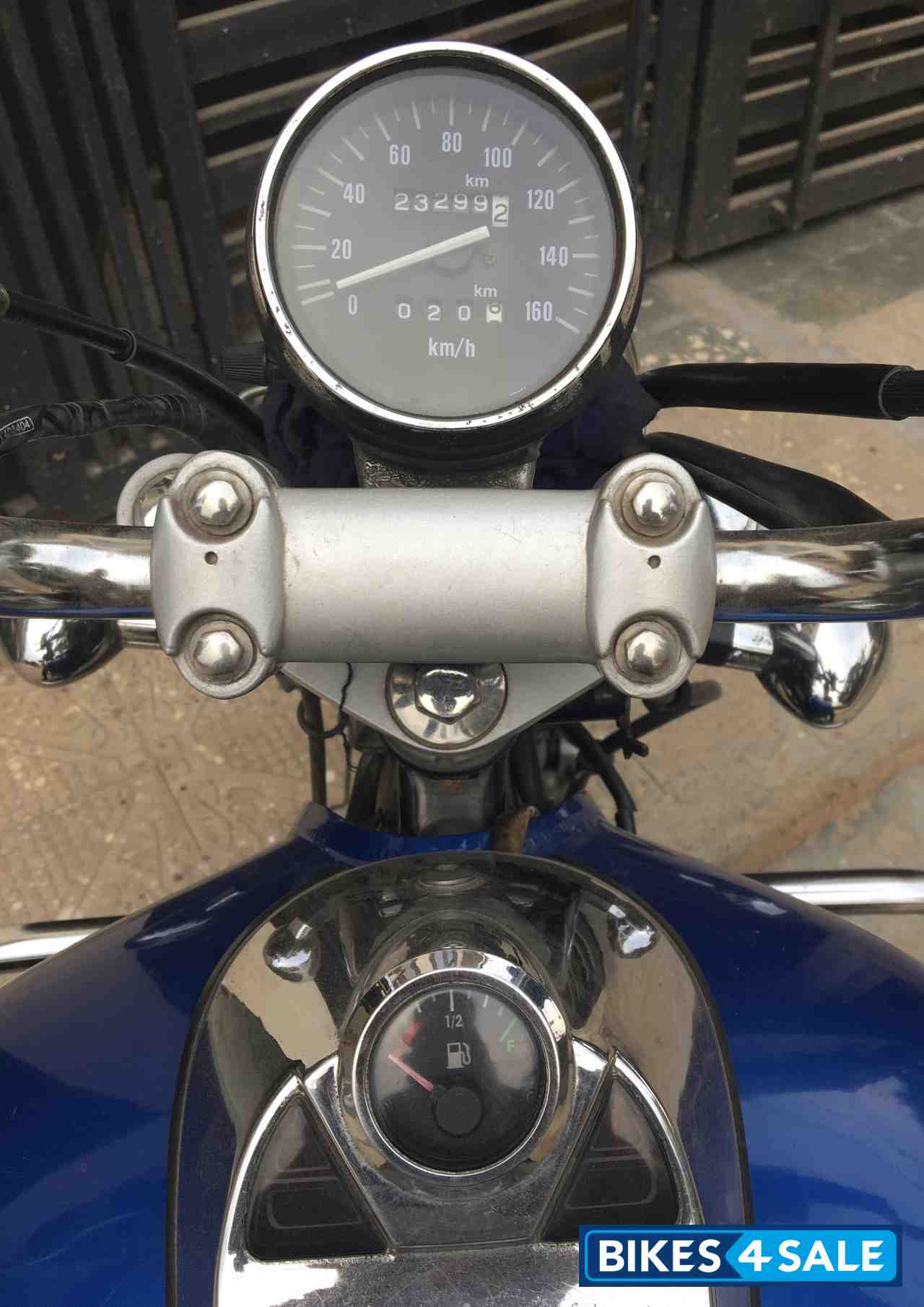 Bajaj Avenger 220 DTS-i