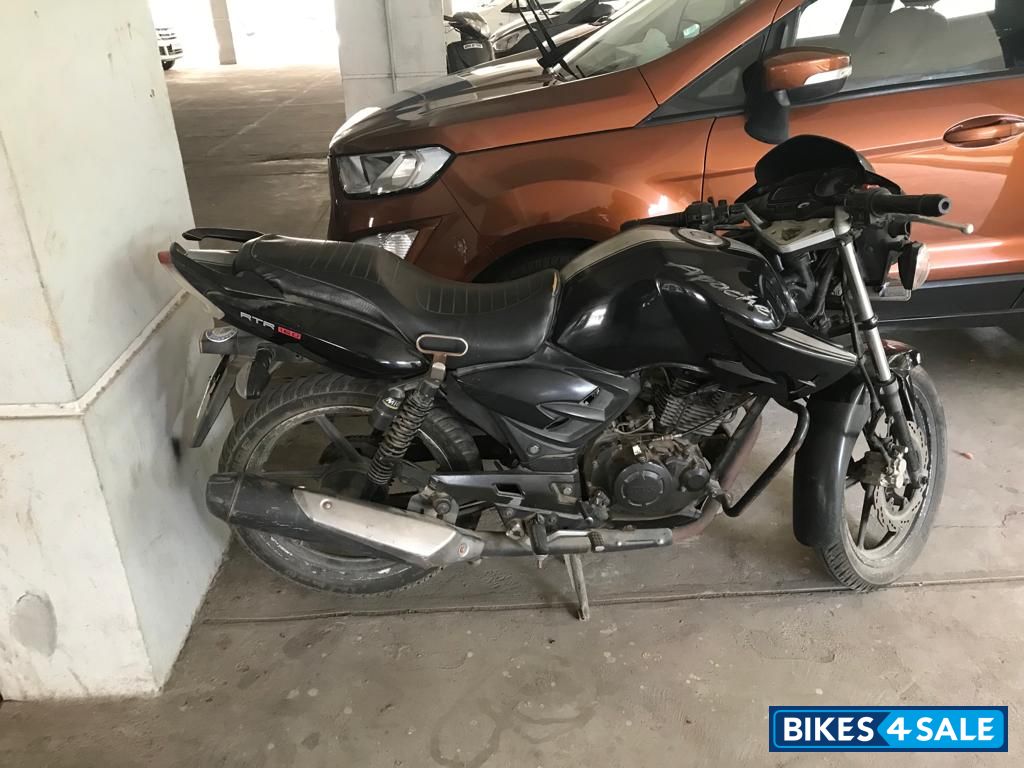 Black TVS Apache RTR 160 Black TVS Apache RTR 160