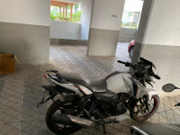White TVS Apache RTR 160