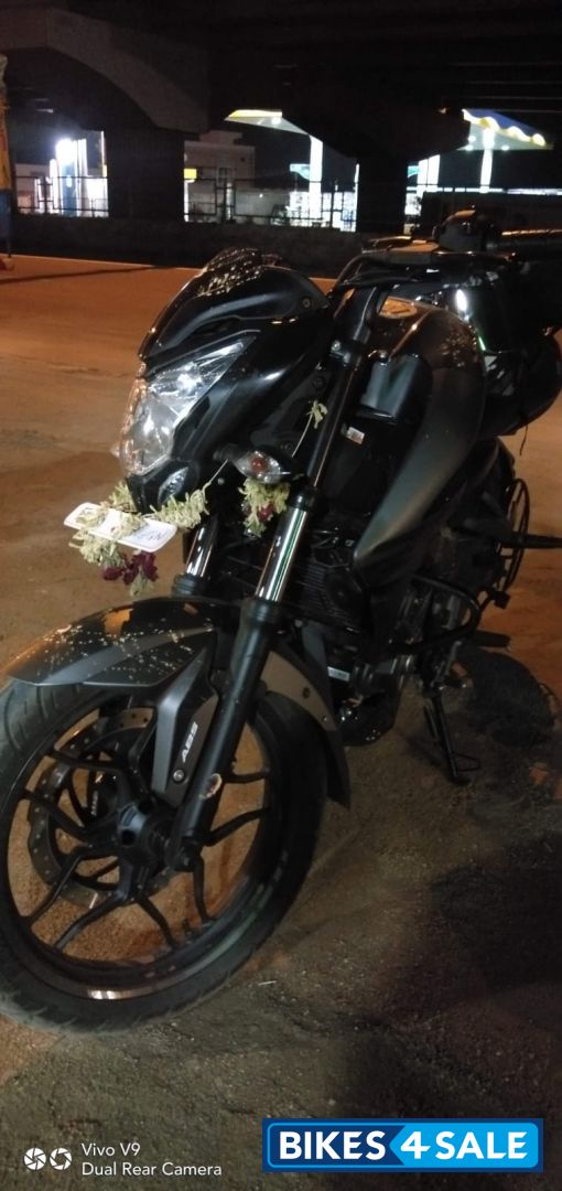 Black Bajaj Pulsar 200 NS ABS