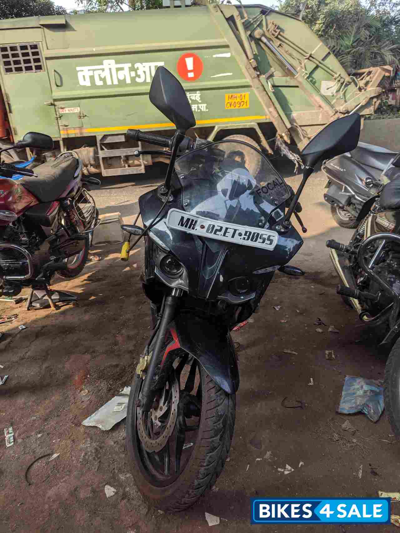 Bajaj Pulsar RS 200