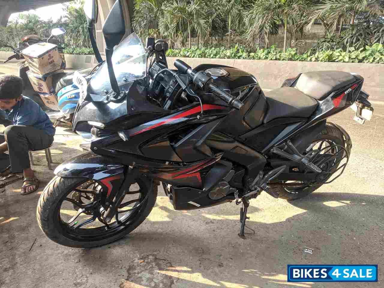 Bajaj Pulsar RS 200