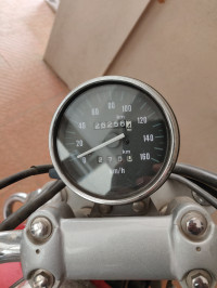 Red Bajaj Avenger 220 DTS-i