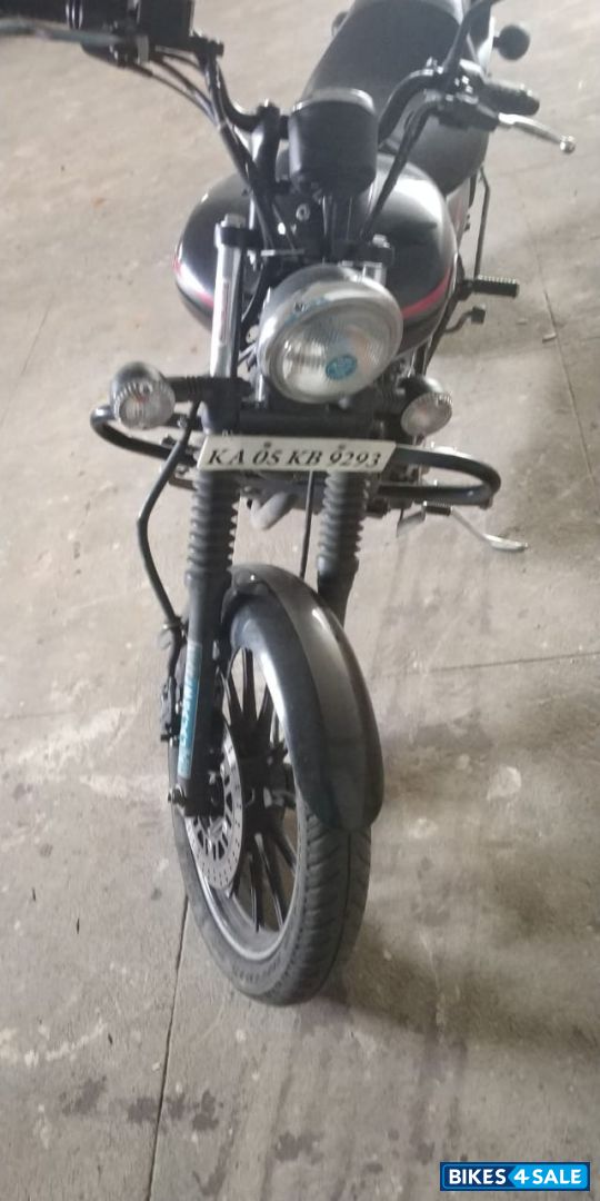 Bajaj Avenger Street 220