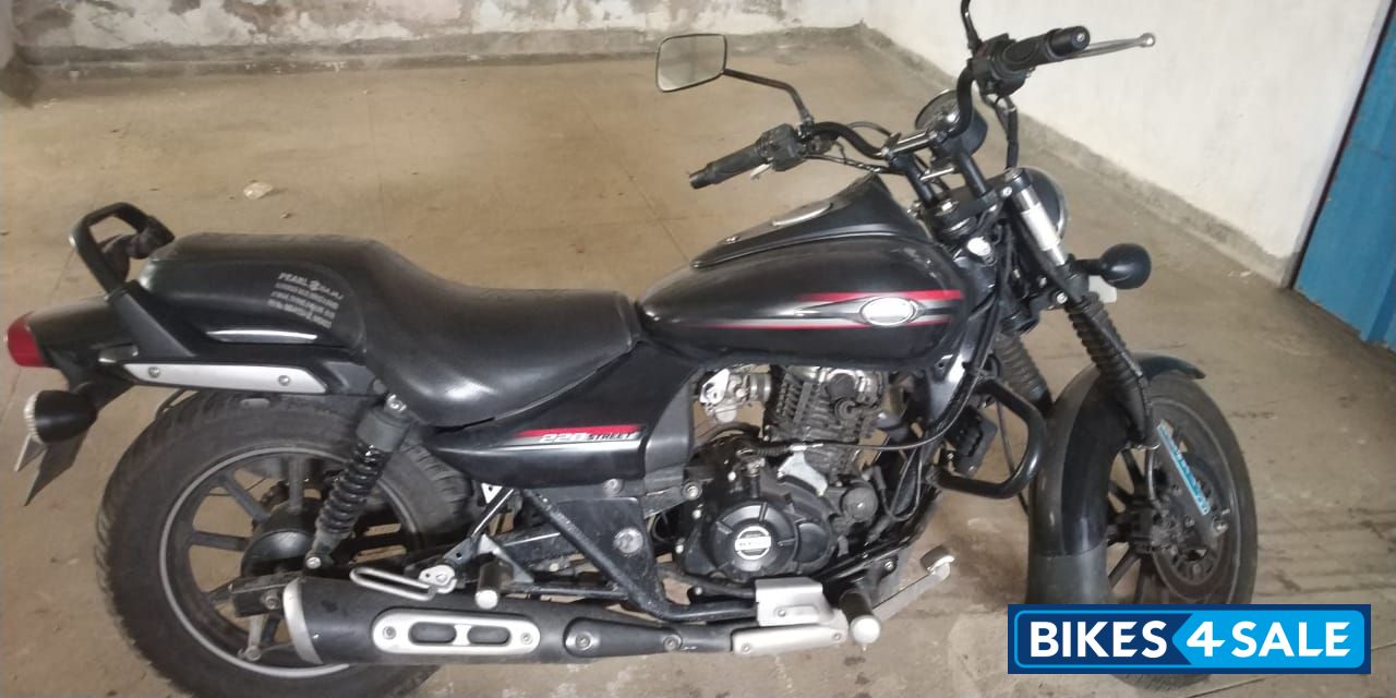 Bajaj Avenger Street 220