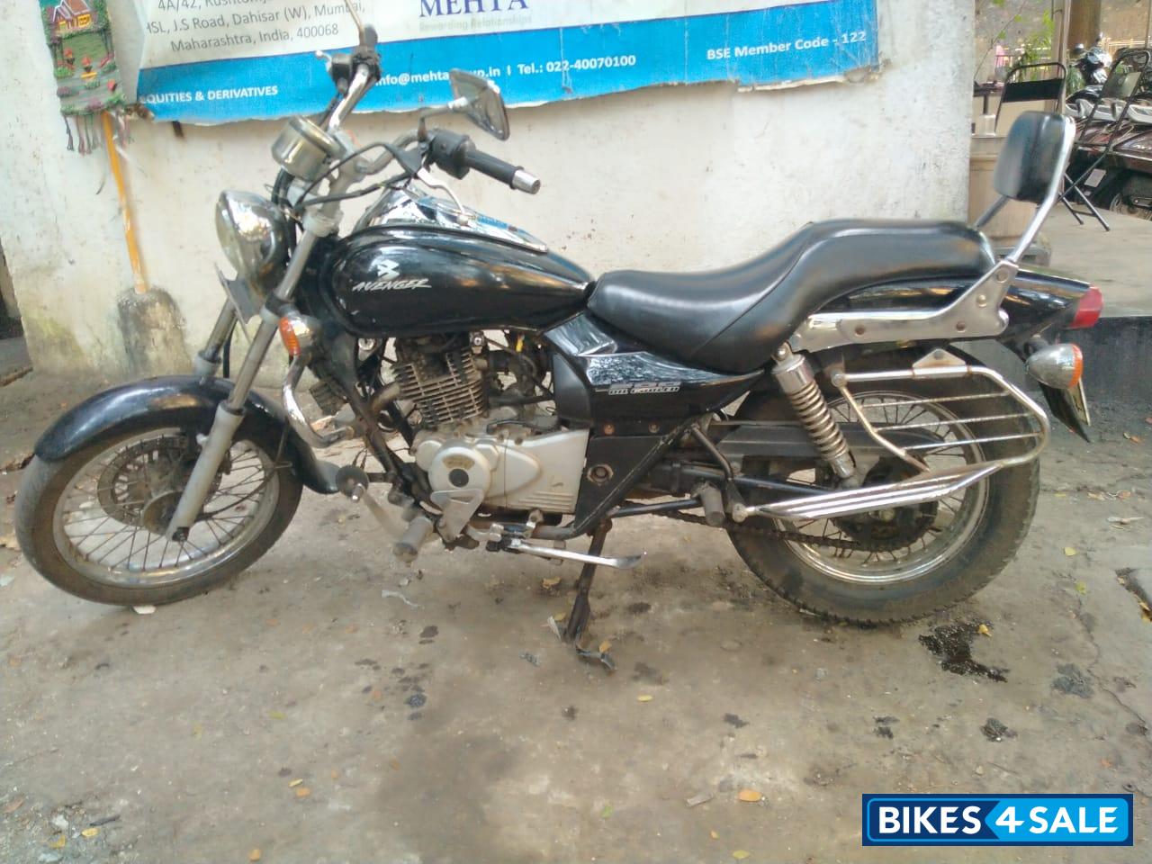 Bajaj Avenger 200 DTS-i