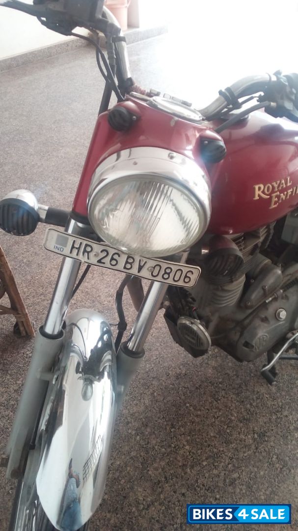 Red Royal Enfield Bullet Electra Twinspark