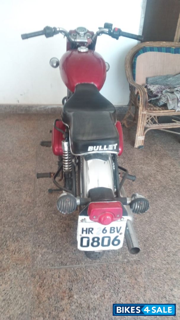 Red Royal Enfield Bullet Electra Twinspark