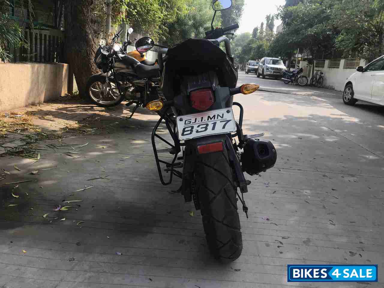 Red Yamaha FZ16