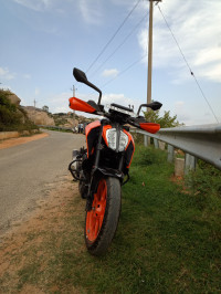 Orange KTM Duke 390