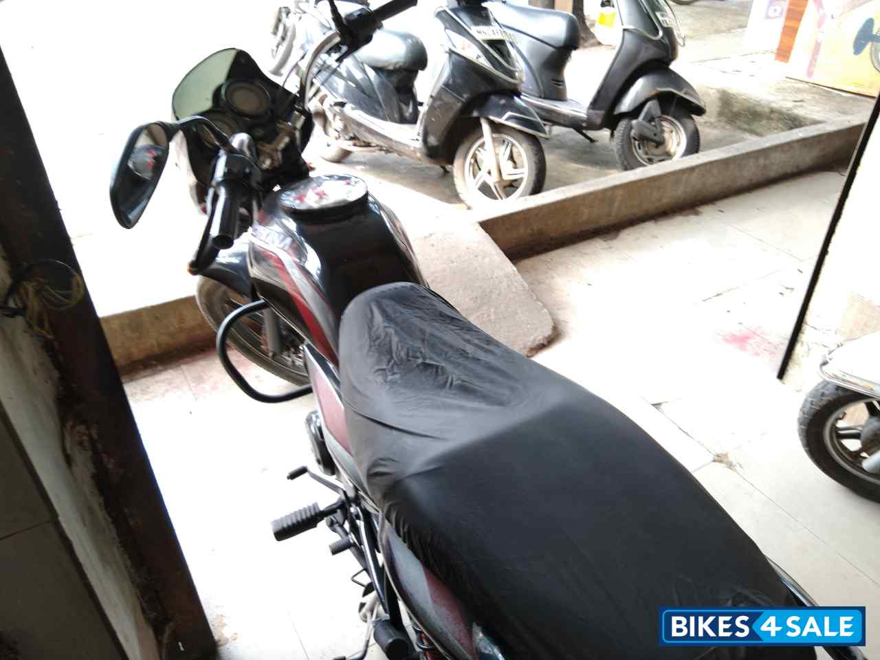 Bajaj Platina 125 DTS-Si