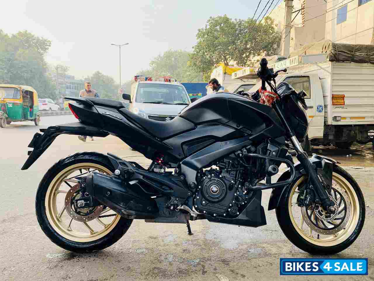 Bajaj Dominar 400 Disc