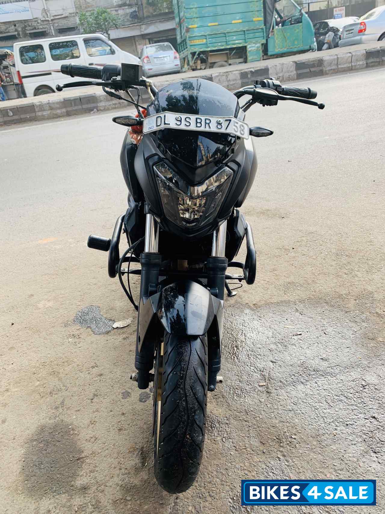Bajaj Dominar 400 Disc