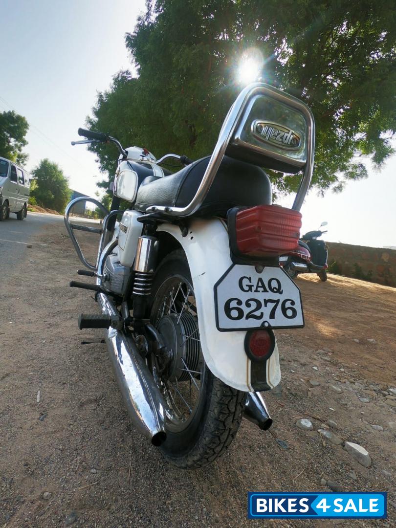 Ideal Jawa Yezdi Classic