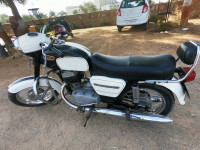 Ideal Jawa Yezdi Classic