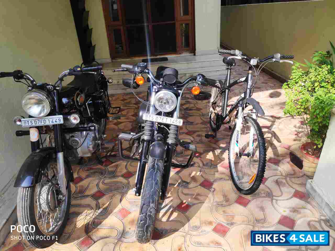 Matte Black Harley Davidson Iron 883