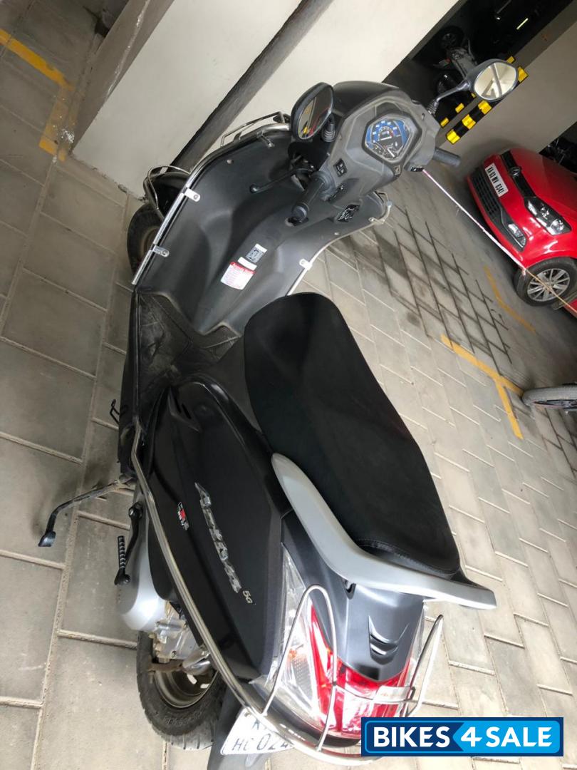 Grey Honda Activa 5G