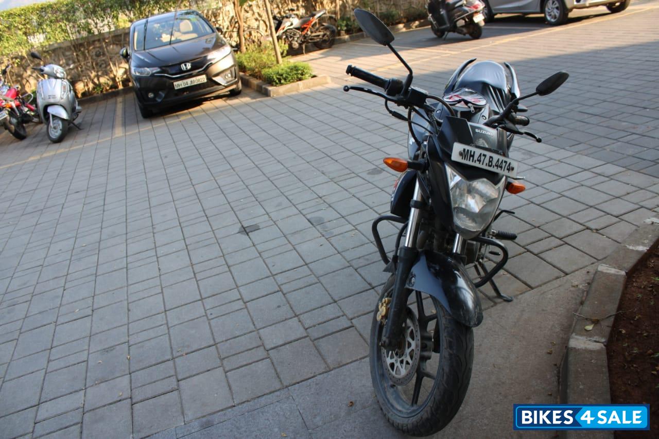 Black Suzuki Gixxer 150