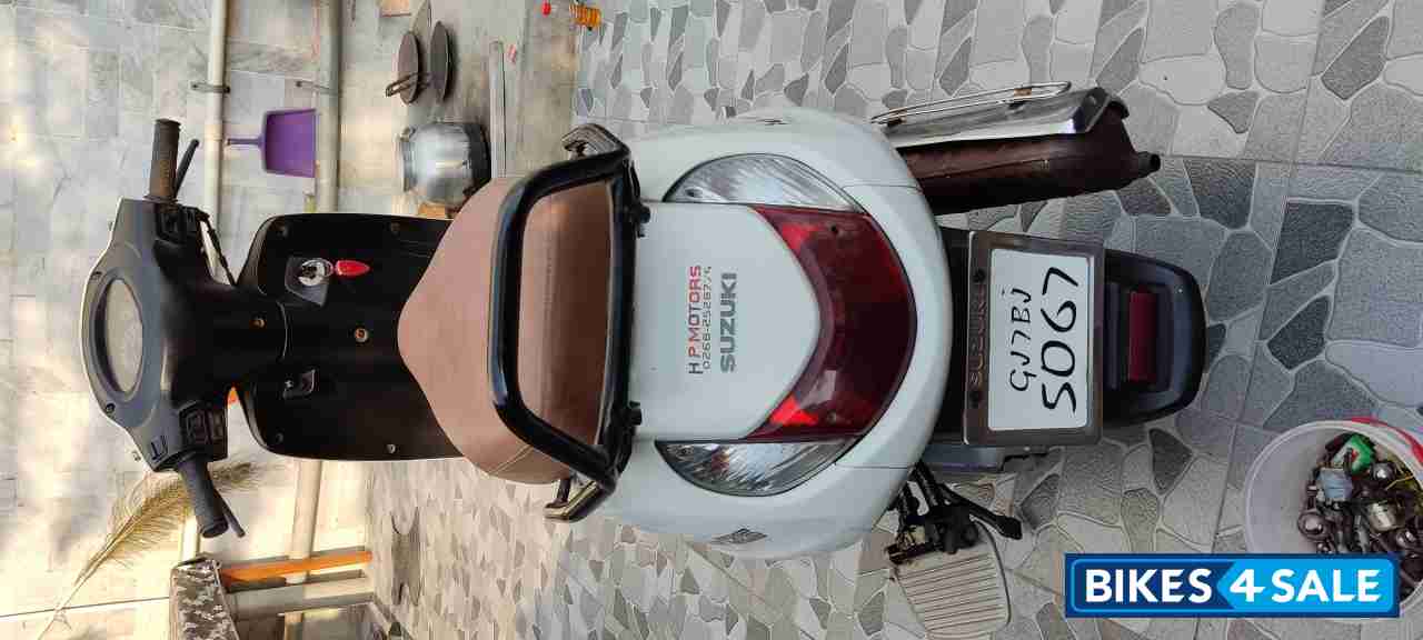White Suzuki Access 125