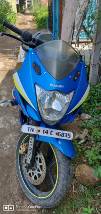 Blue Suzuki Gixxer SF