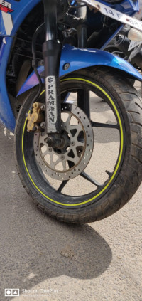 Blue Suzuki Gixxer SF