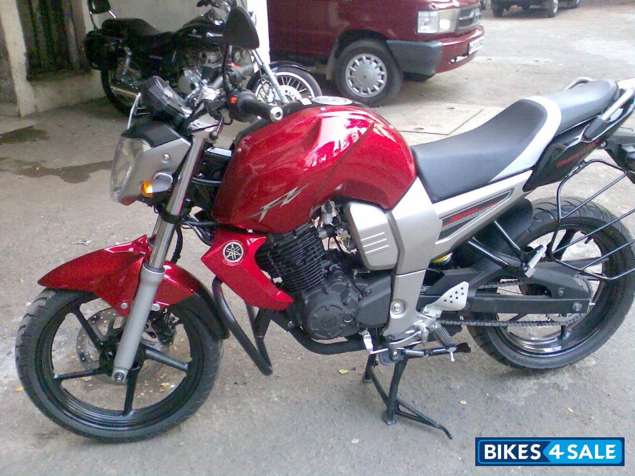 Red Yamaha FZ16