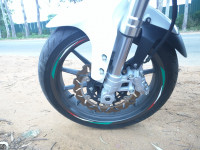 White Benelli TNT 25