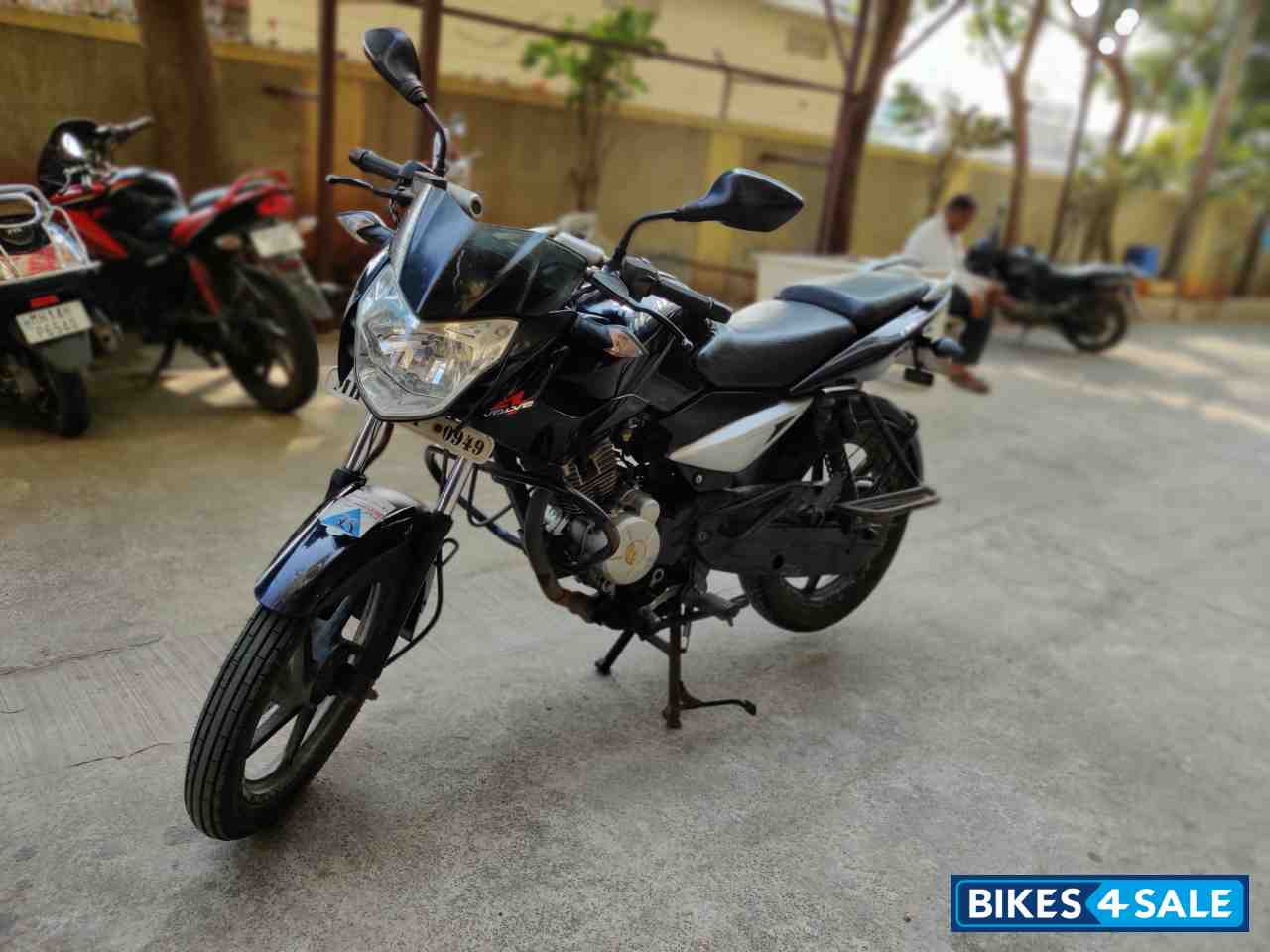 Black Bajaj Pulsar 135LS