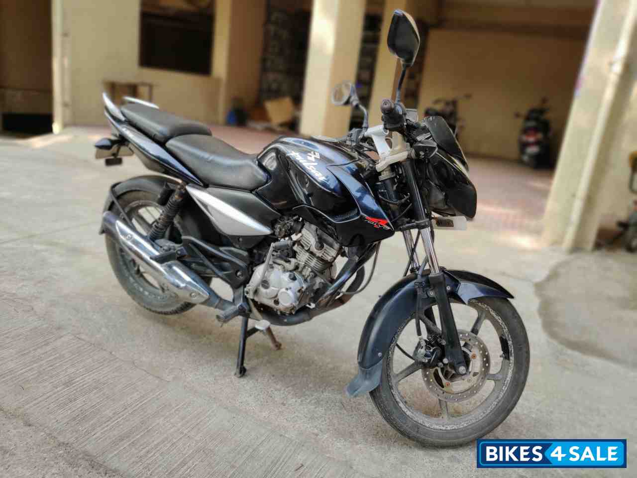 Black Bajaj Pulsar 135LS