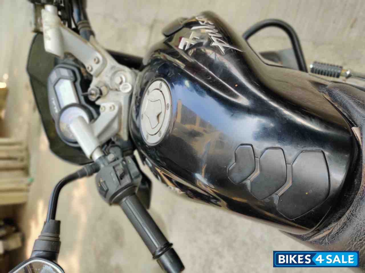 Black Bajaj Pulsar 135LS