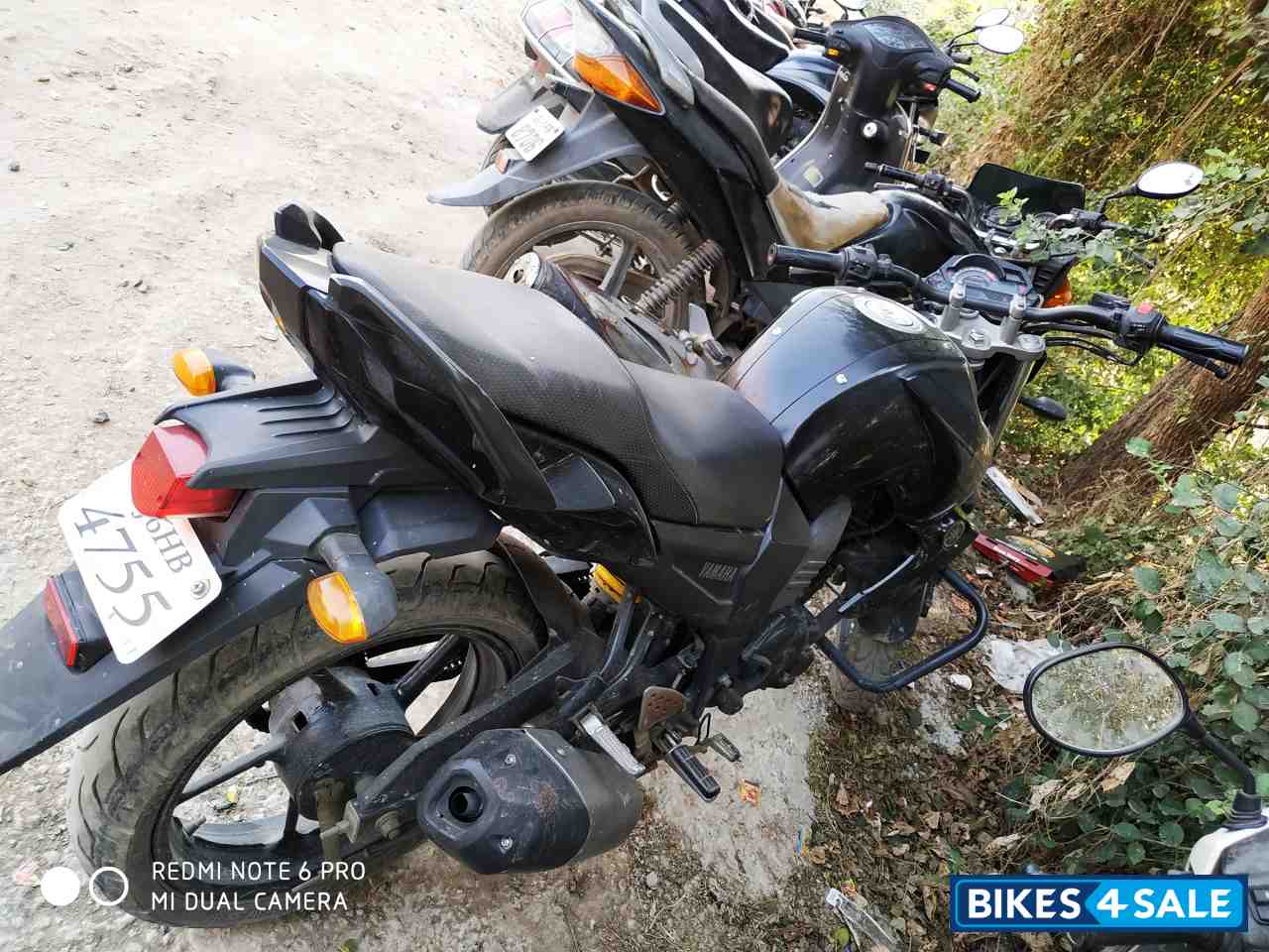Black Yamaha FZ16