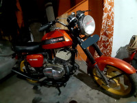 Maroon Red Ideal Jawa Yezdi 350 Twin