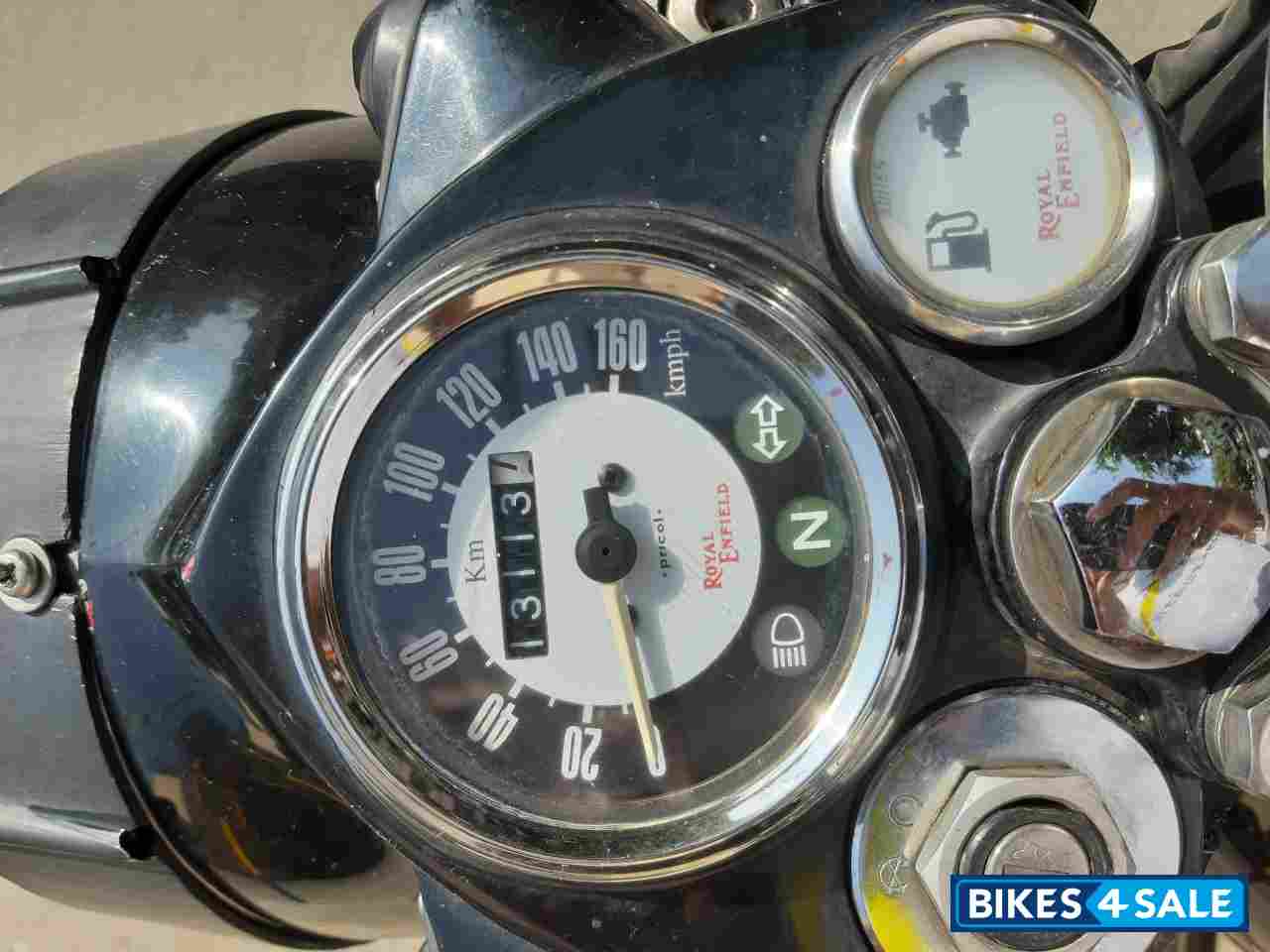 Black Royal Enfield Classic 500