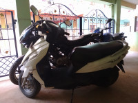 White Suzuki Lets 110