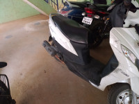 White Suzuki Lets 110