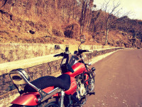 Red Bajaj Avenger 220 DTS-i